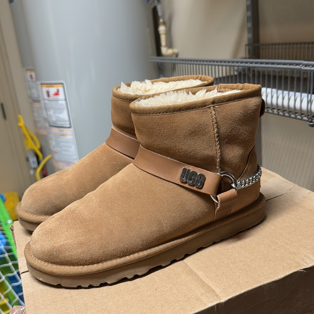 Ugg ankle boots - Picture 2 of 7